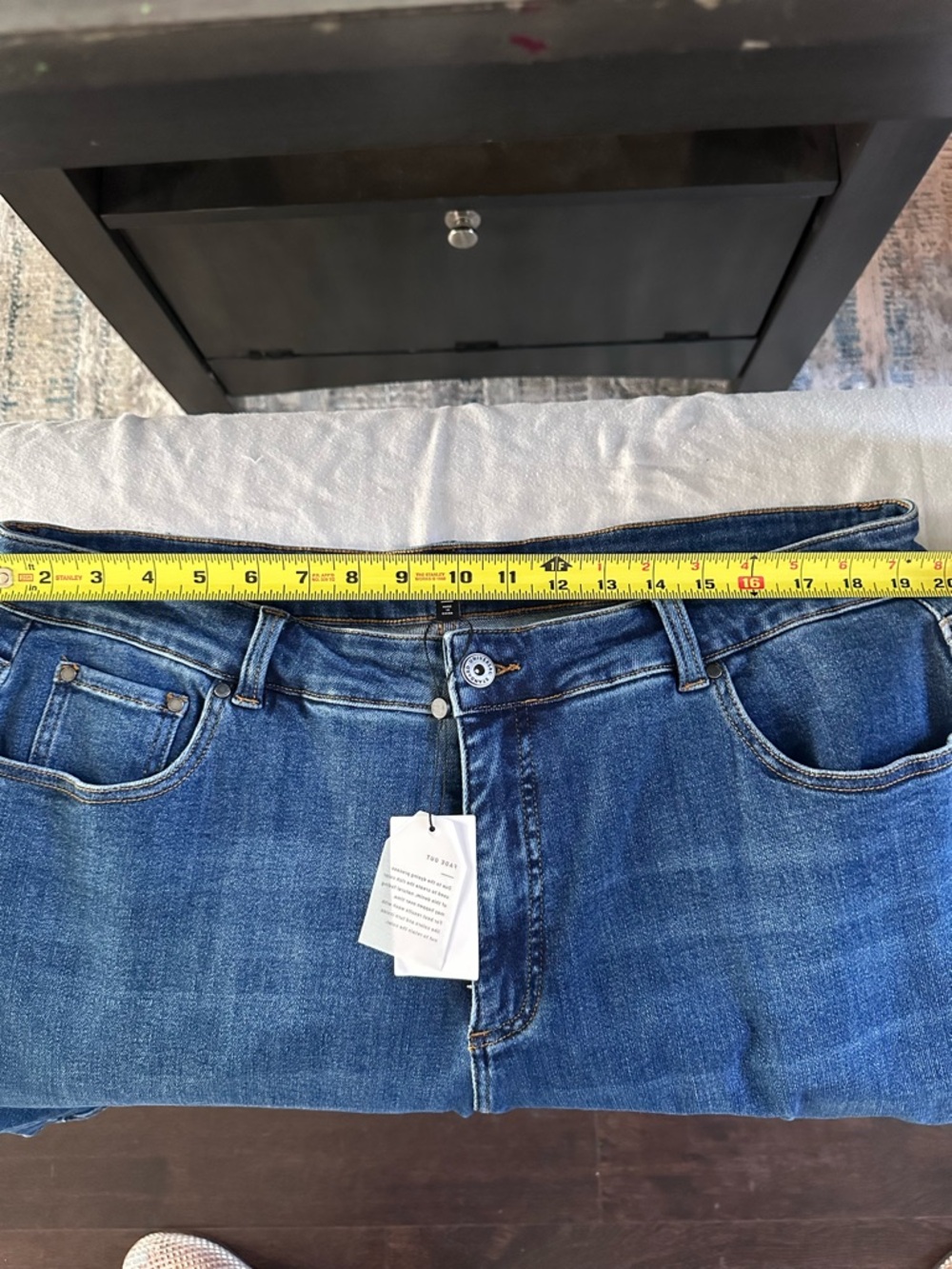 Universal Standard Lou Denim Shorts Union City Blue Size 18 NWT Stretch Plus - Picture 6 of 11